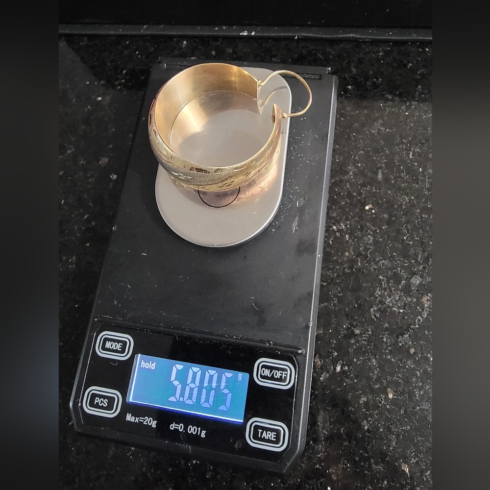 14kt Solid Gold Earring - image 4